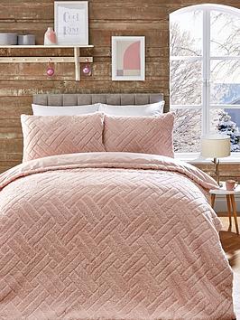 Product photograph of Very Home Cosy Faux Fur Fleece Chevron Duvet Cover Set - Blush from very.co.uk