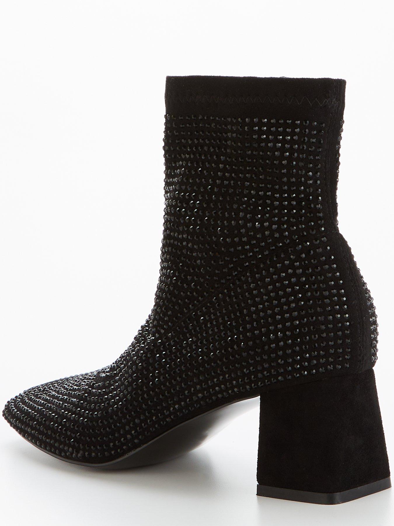Black ankle boots on sale very