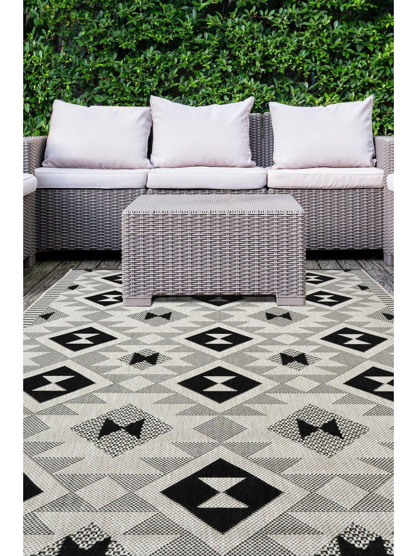 Product photograph of Very Home Tribal Indoor Outdoor Flatweave from very.co.uk