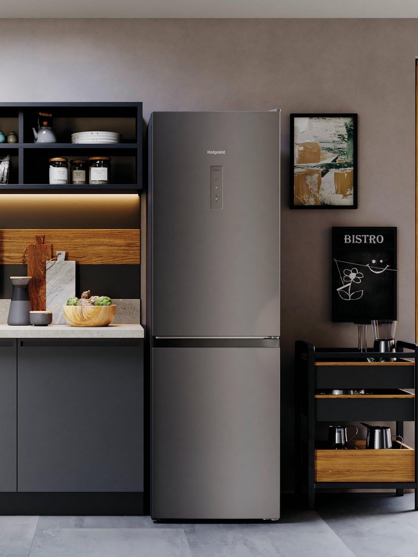 Image 3 of 7 of Hotpoint H5X 82O SK 60cm Wide, Total No Frost Fridge Freezer - Black