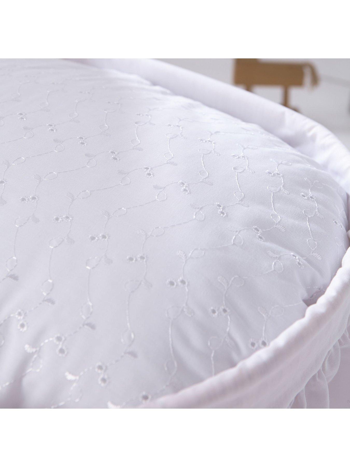 Image 6 of 6 of Clair De Lune Broderie Anglaise Palm Moses Basket