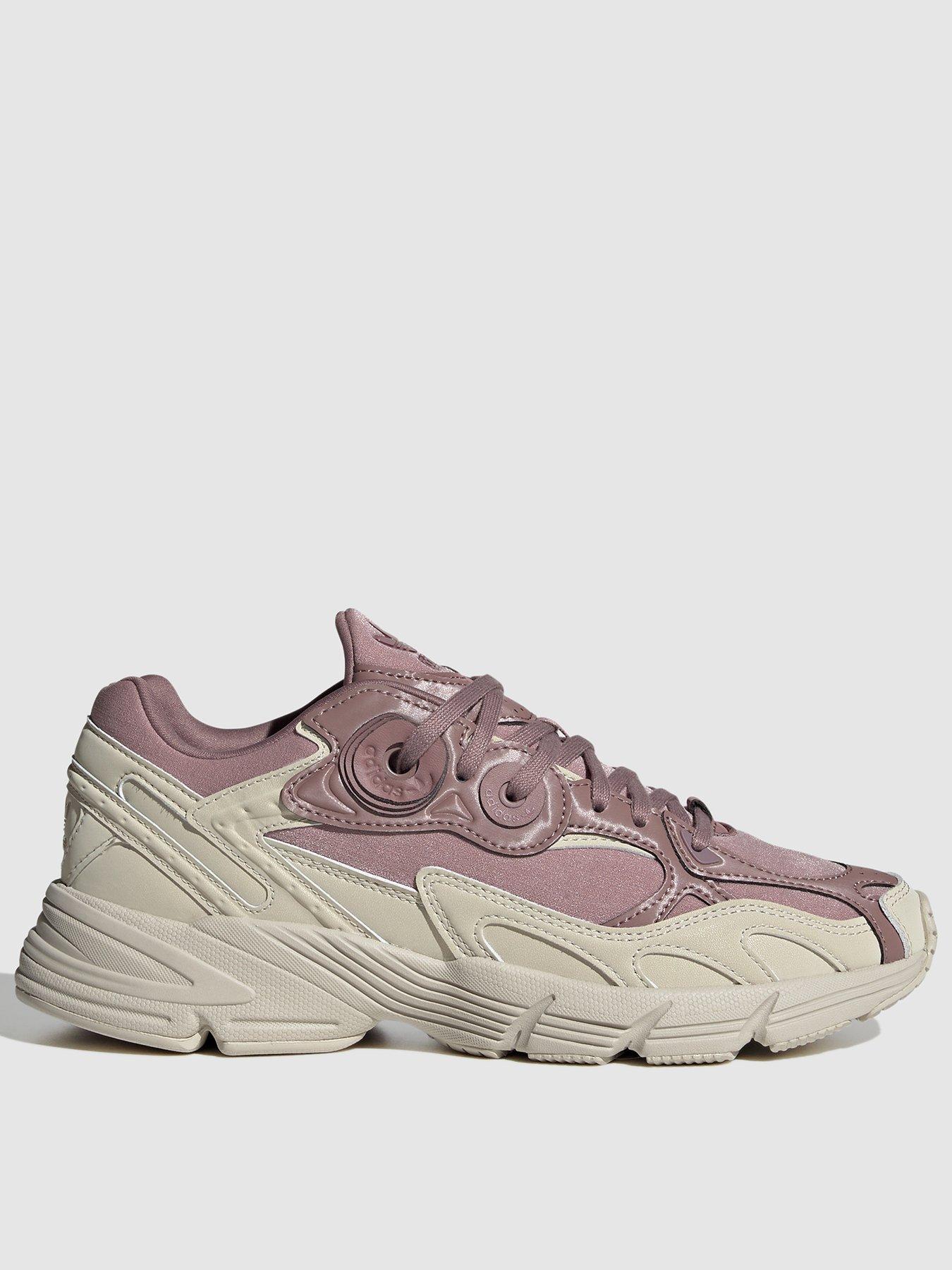 astir trainers
