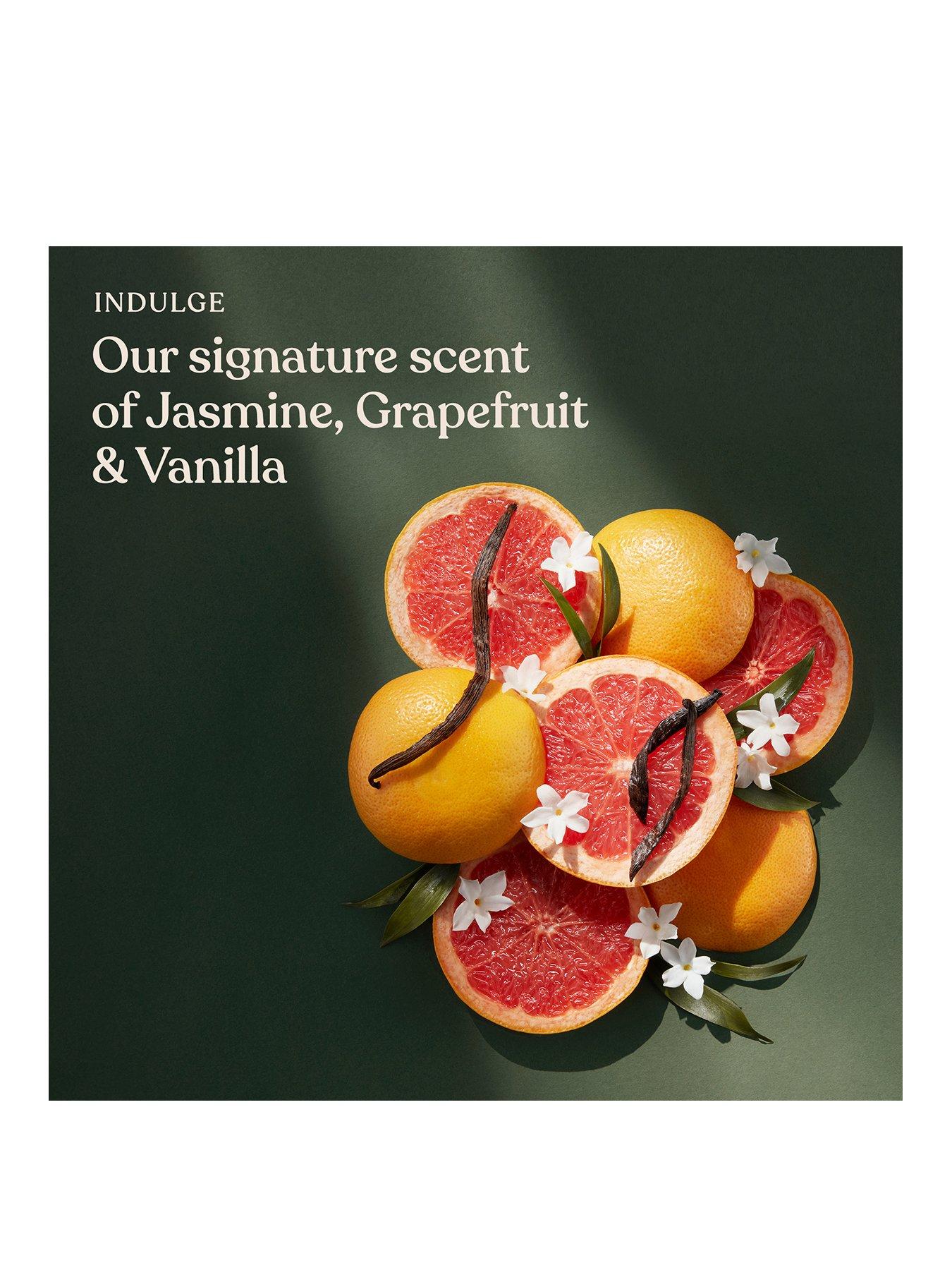 Image 2 of 5 of Sanctuary Spa Signature Natural Oils Ultra Rich Hand Cream -&nbsp;75ml