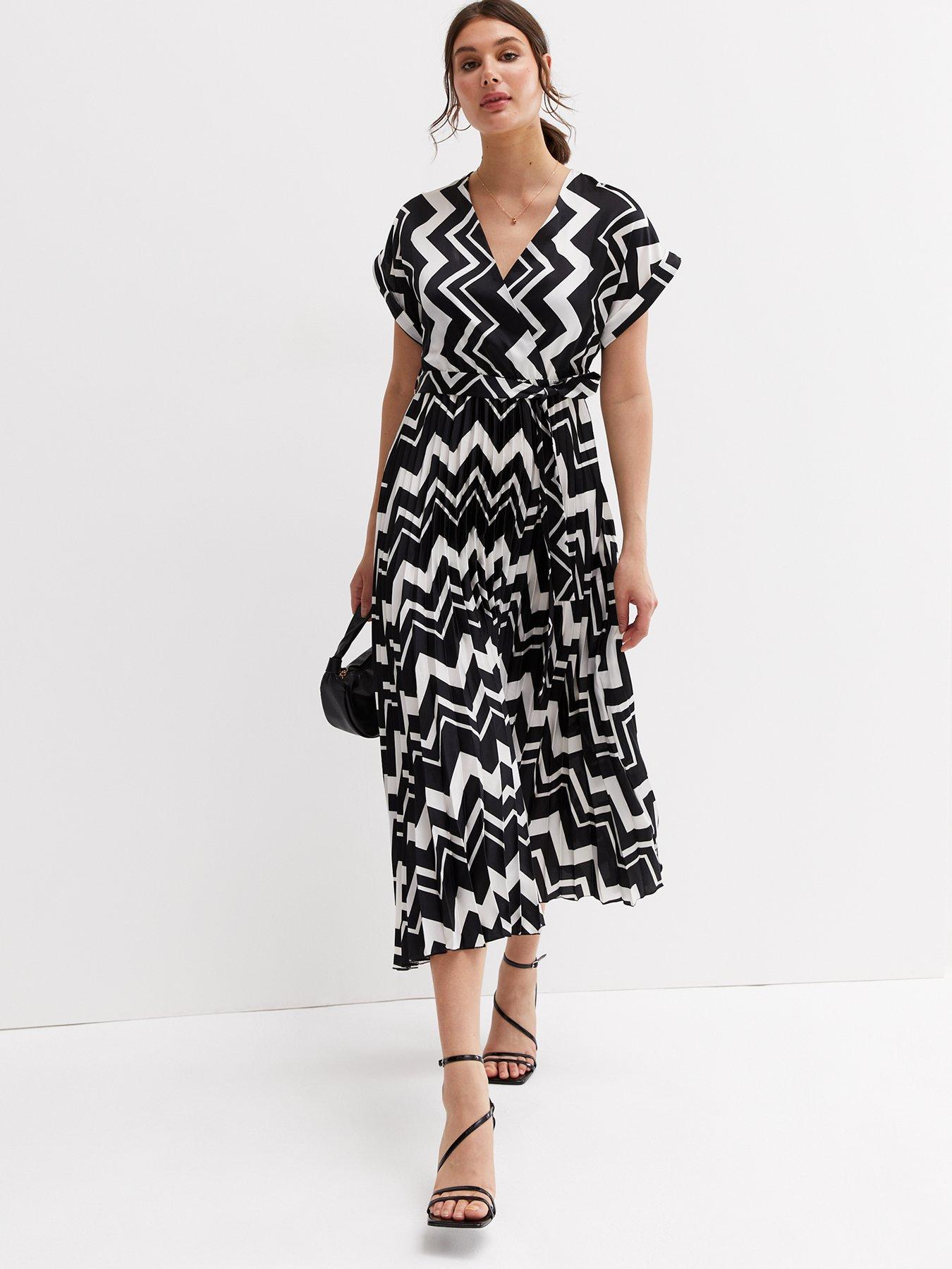 Chevron pleated midi outlet dress