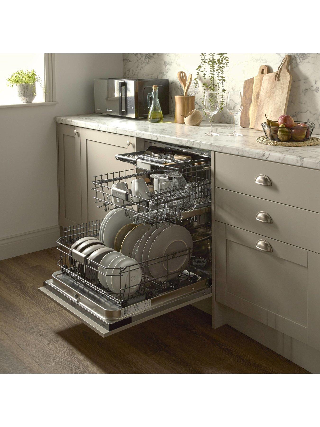 Image 6 of 8 of Hisense HV693C60UK 16- Place Integrated Dishwasher with Invertor, End Light and Ion Technology