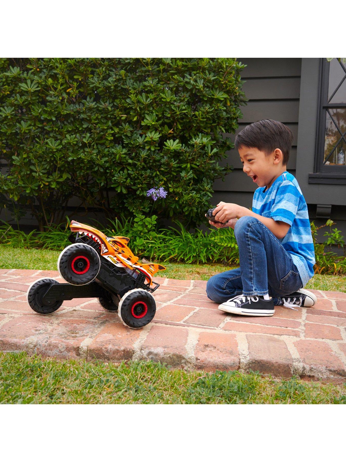 Hot Wheels Monster Trucks Remote Control Unstoppable Tiger Shark Very