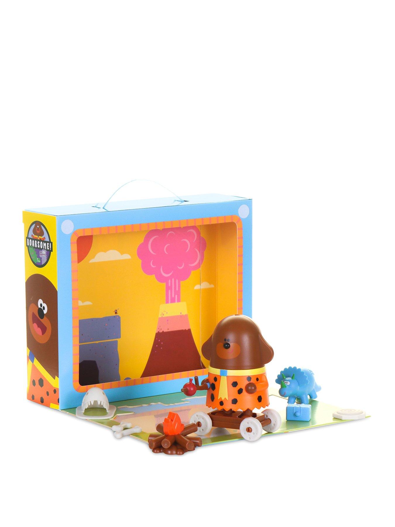 Hey Duggee Secret Surprise Take and Play Set Dinosaurs with Duggee ...