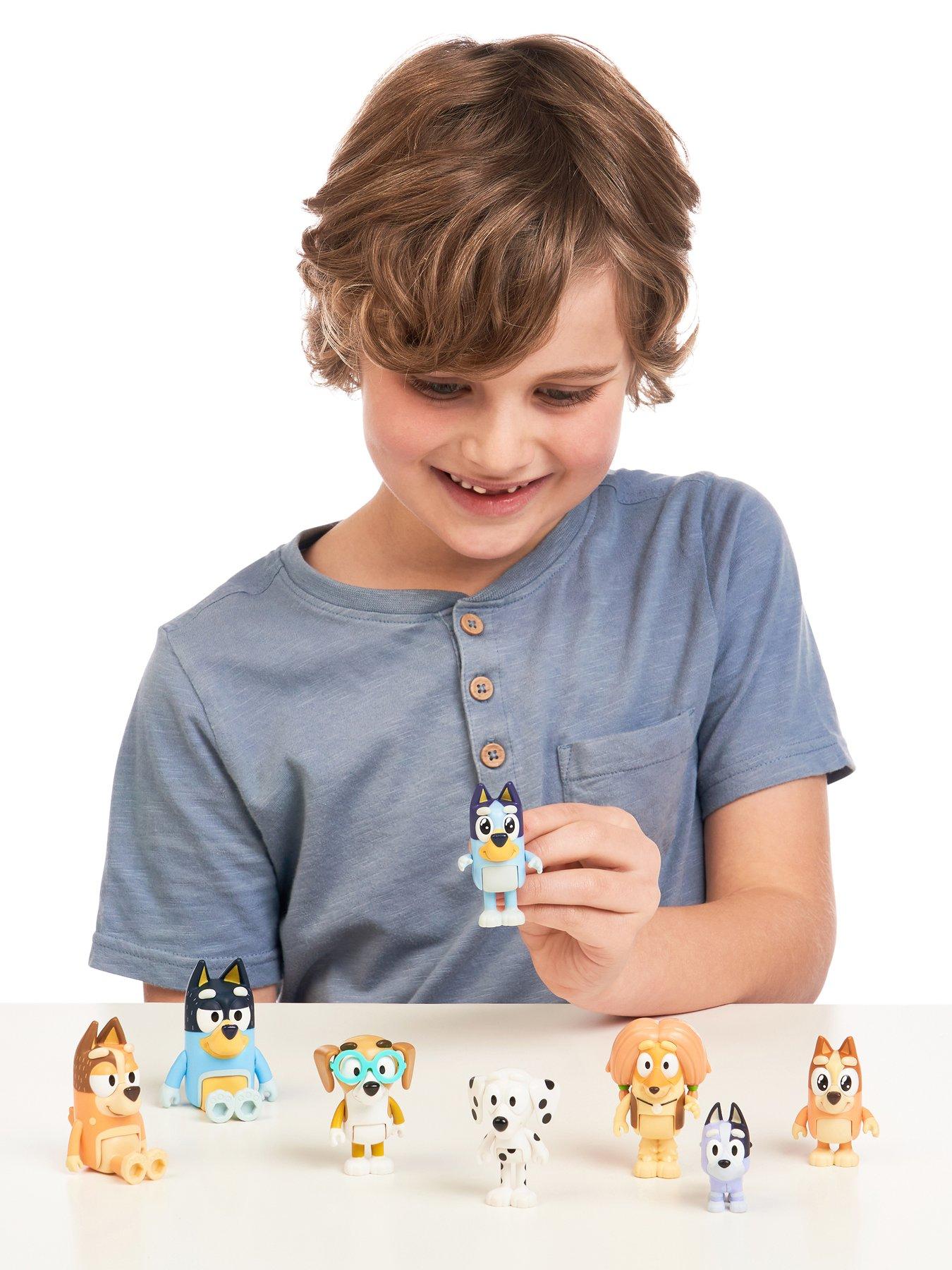 Image 3 of 6 of Bluey Bluey's Family and Friends Figure 8-Pack