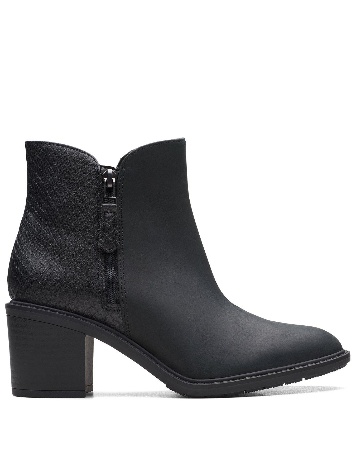 clarks women's chunky heel side zip ankle boots