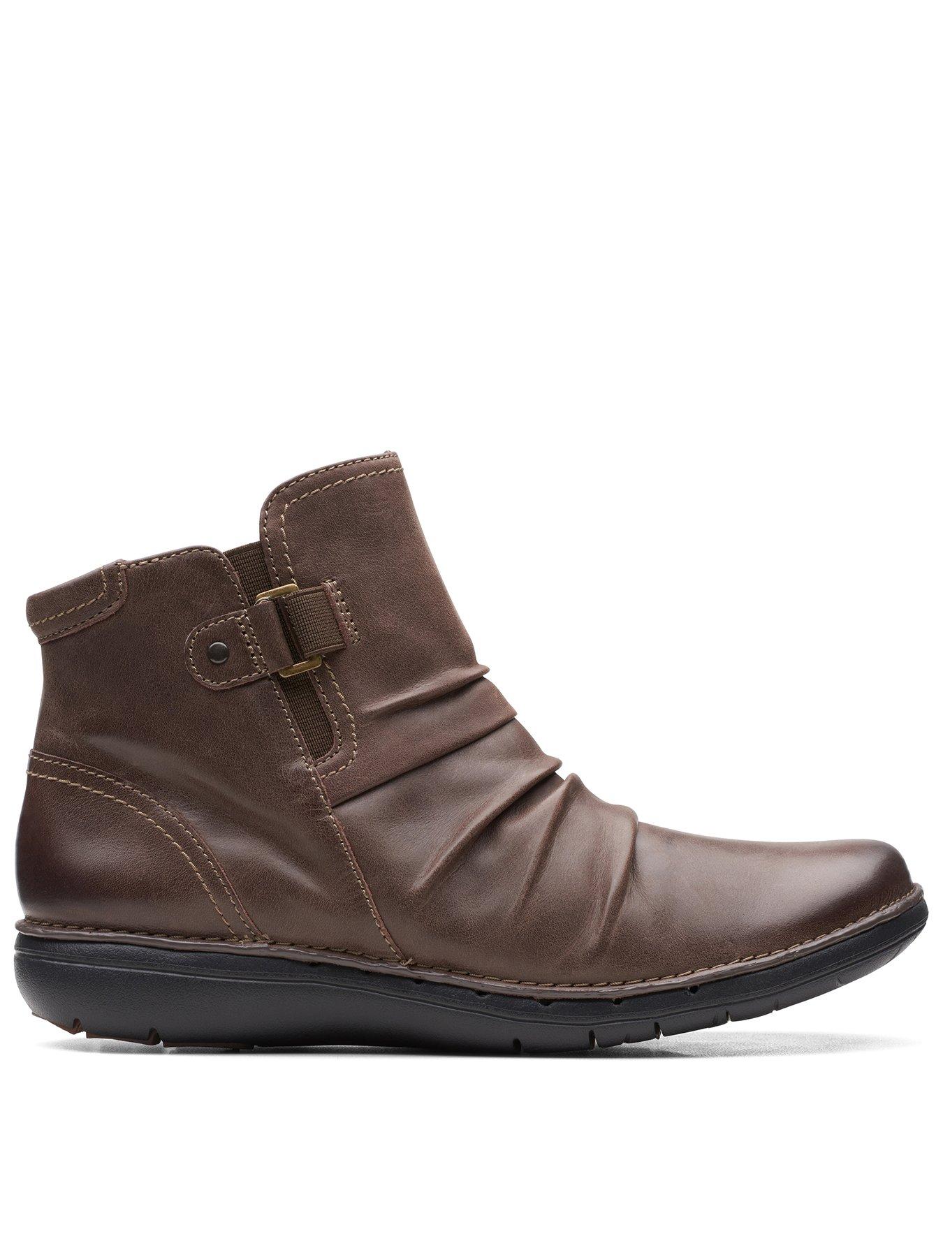 Clarks brown leather clearance boots