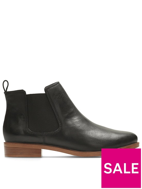front image of clarks-taylor-shine-wide-fit-leather-ankle-boots