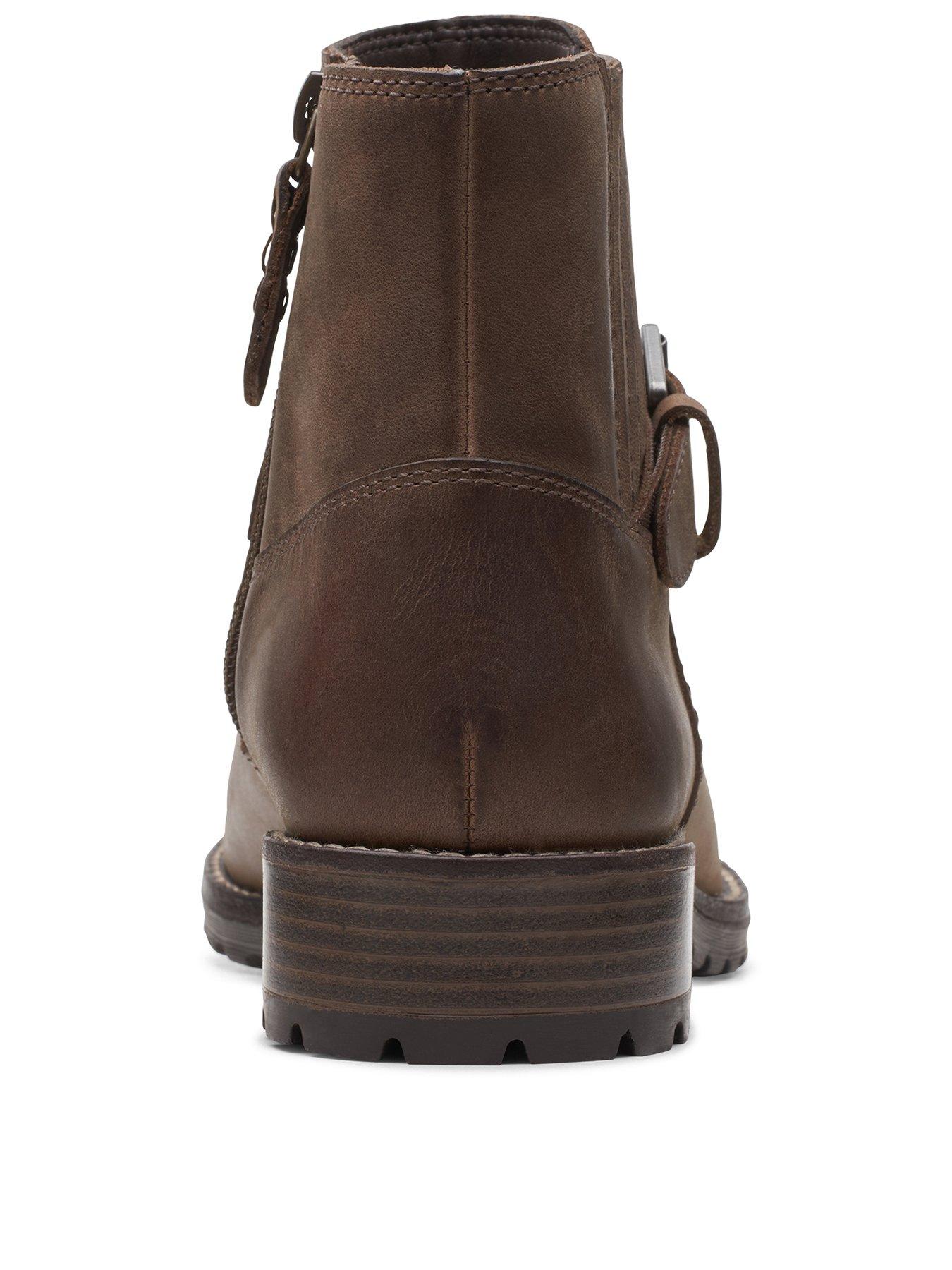 clarkwell hall taupe nubuck