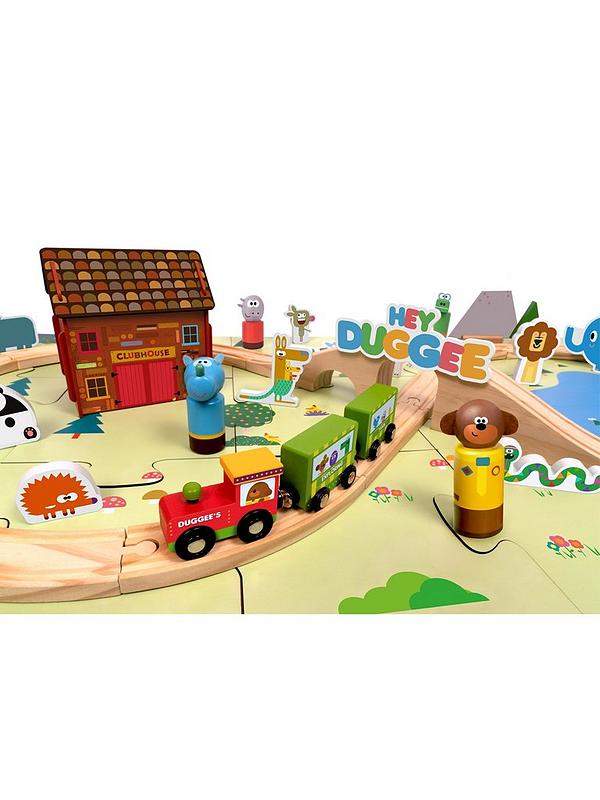 Image 3 of 7 of Hey Duggee Train Set with 3D Figures