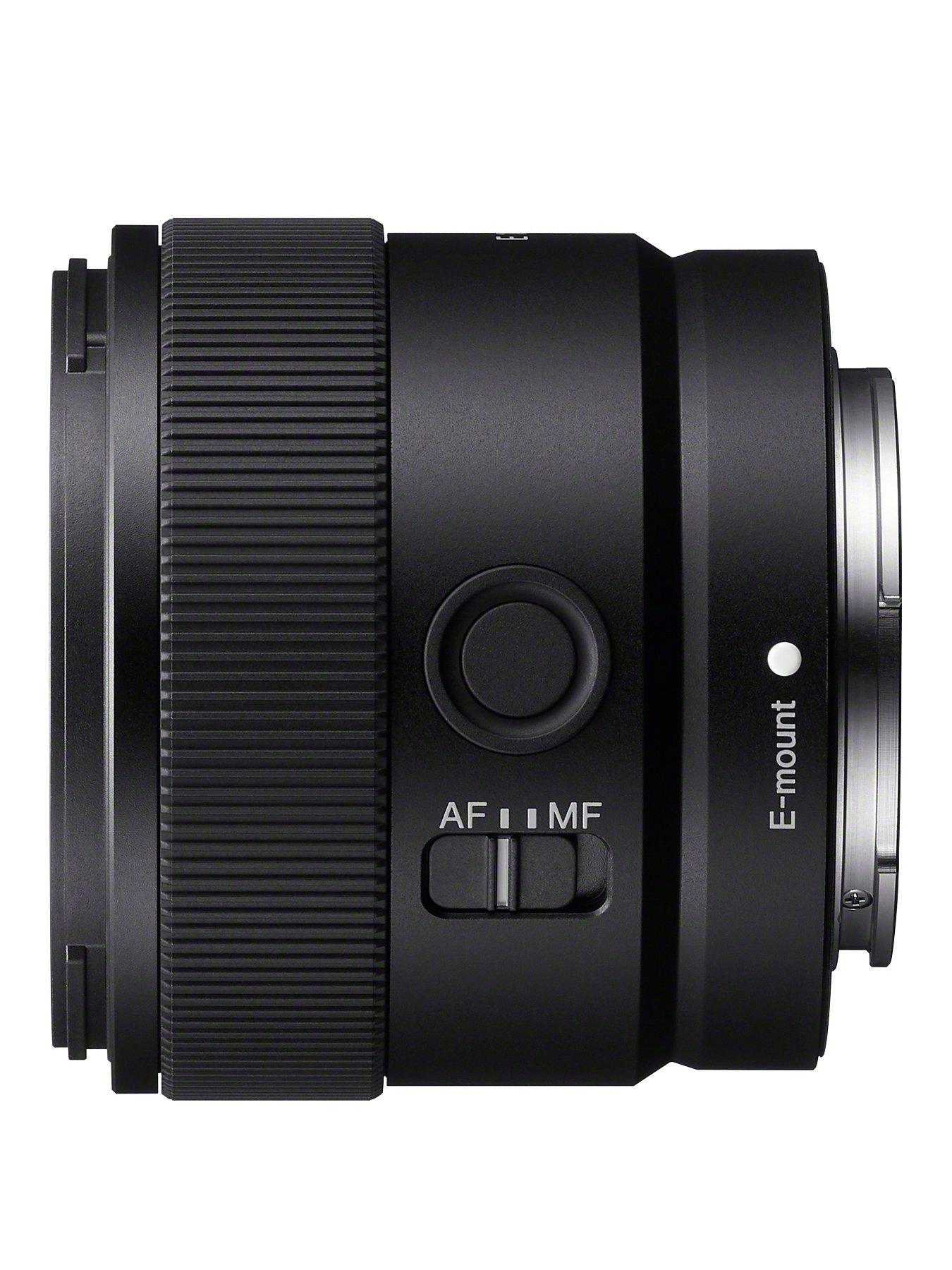 Sony E 11 mm F1.8 , APS-C Wide Angle Prime Lens (SEL11F18.SYX) | Very
