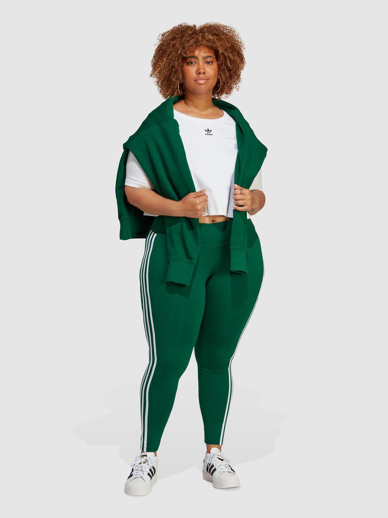 Dark green outlet adidas tracksuit