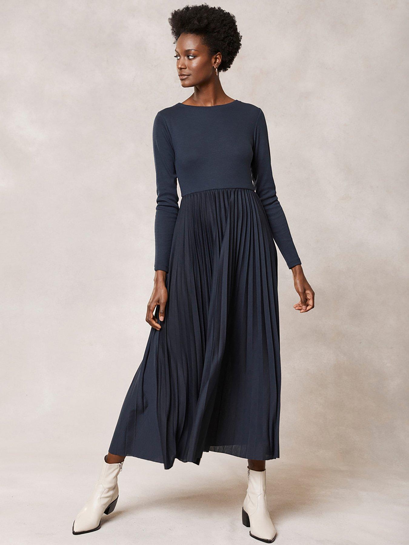 Navy dress outlet with pleated skirt