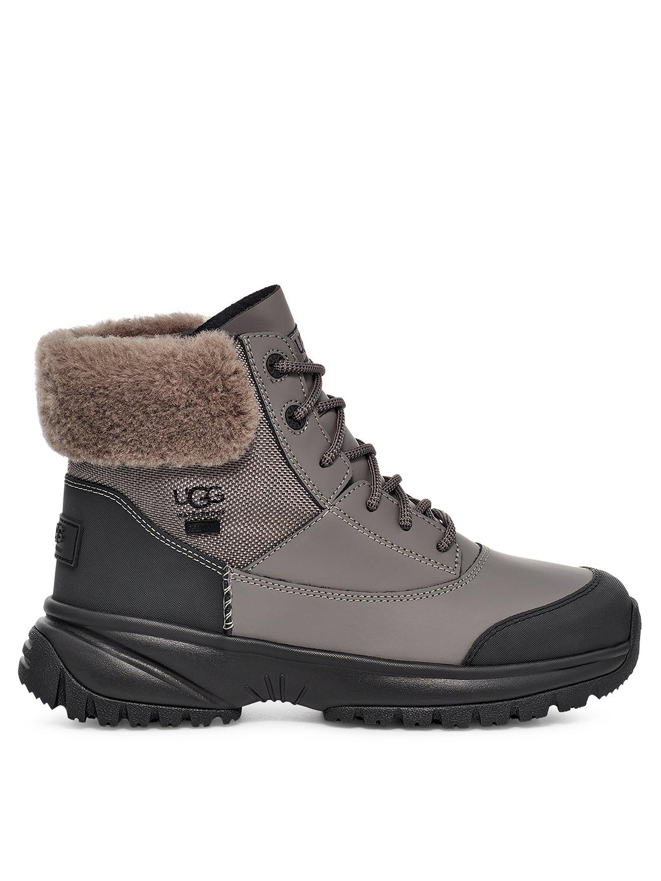 Mens ugg best sale boots grey