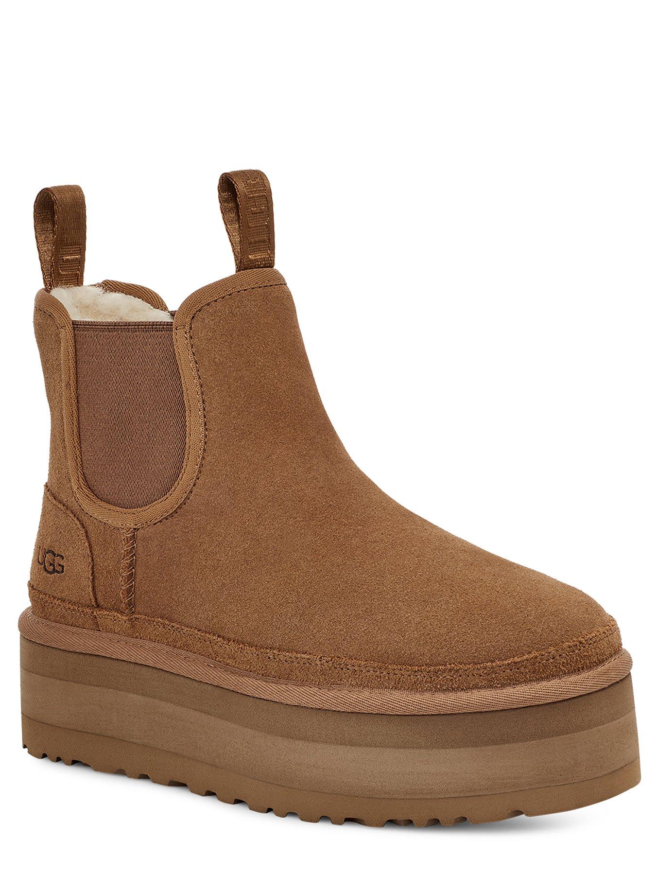 Ugg chelsea hot sale boots womens