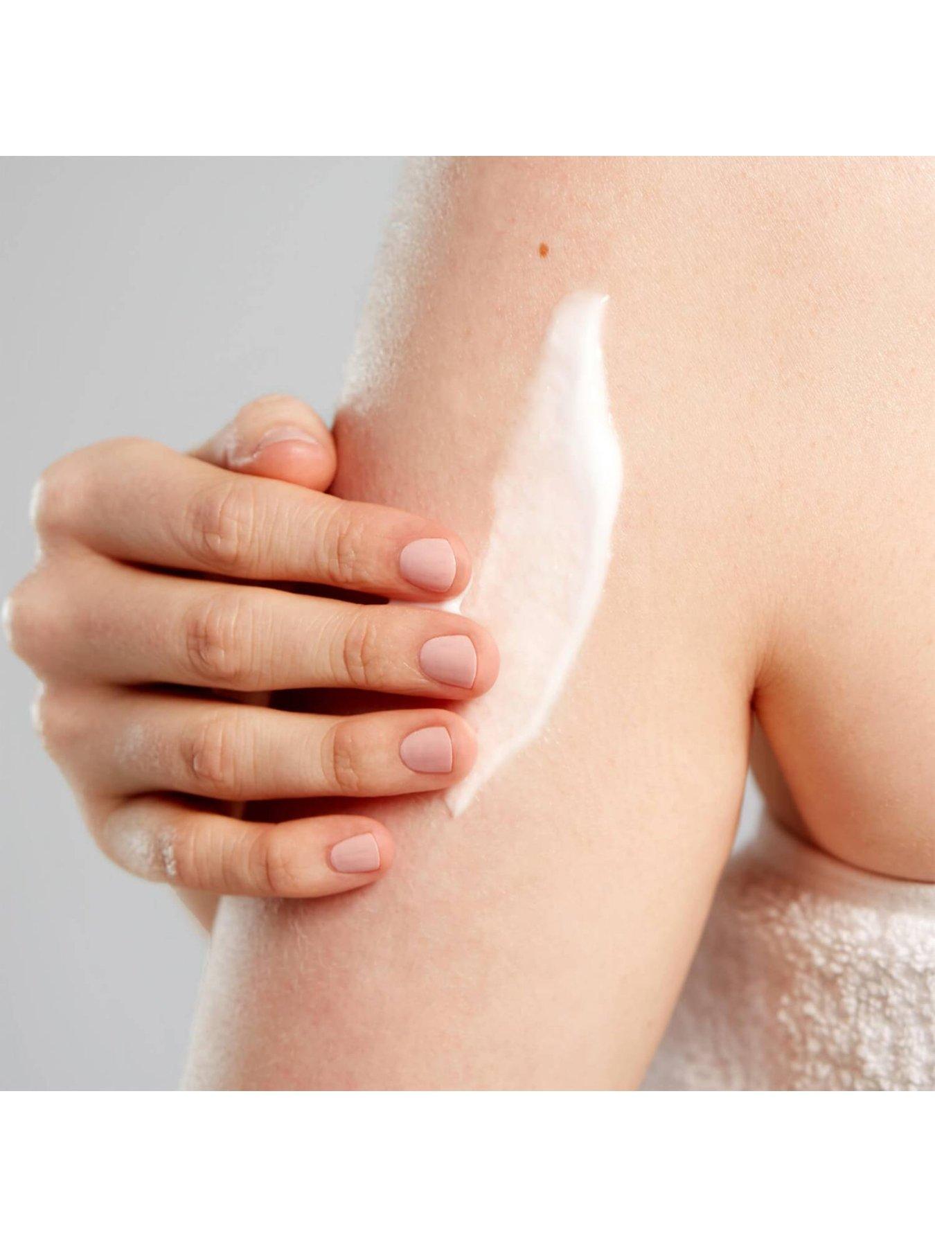 Image 3 of 4 of Ameliorate Transforming Body Lotion 200ml