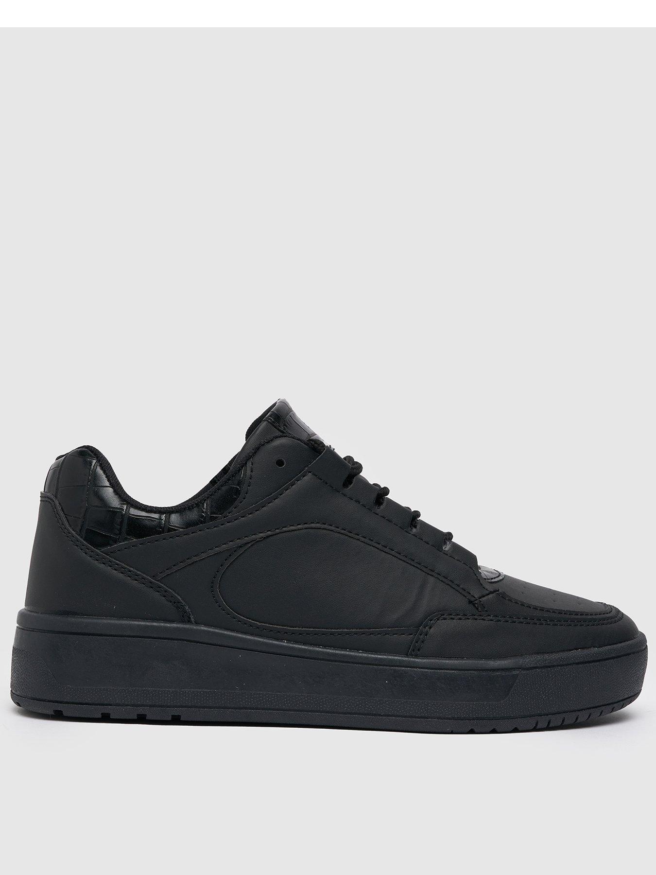 black trainers schuh