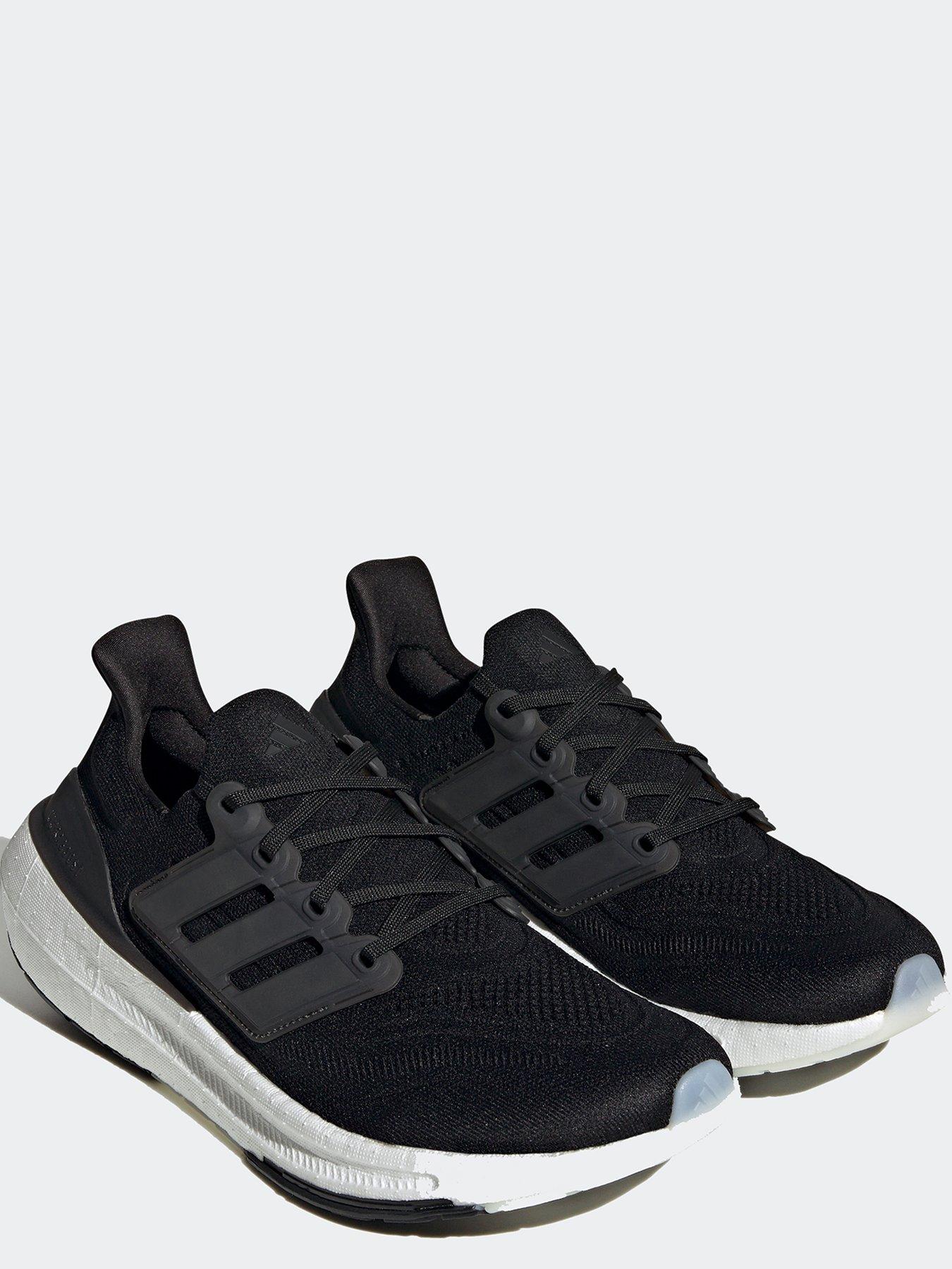 Ultra boost cheap triple black 46