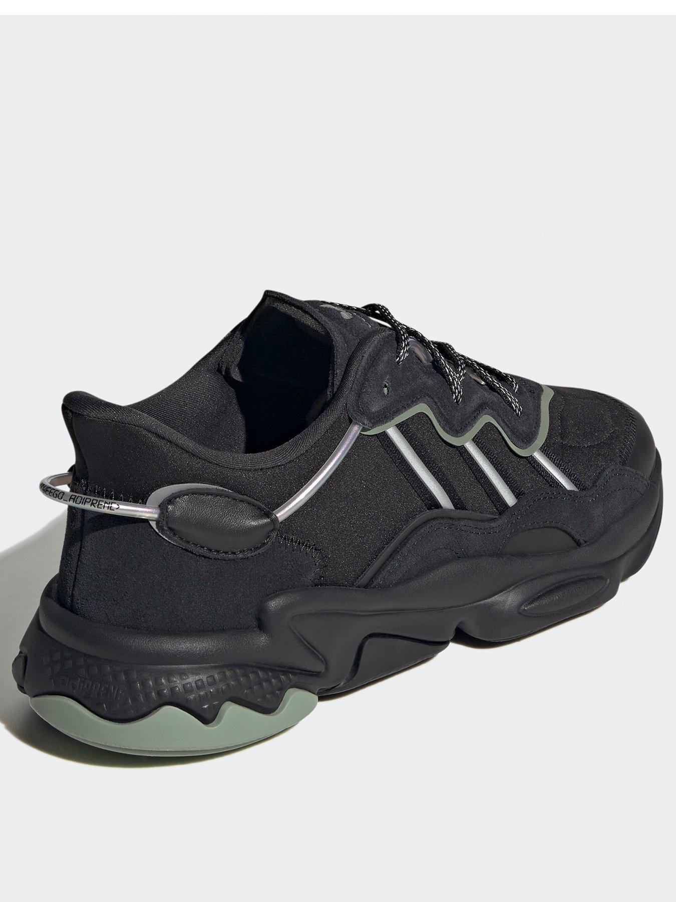 nike ozweego trainers