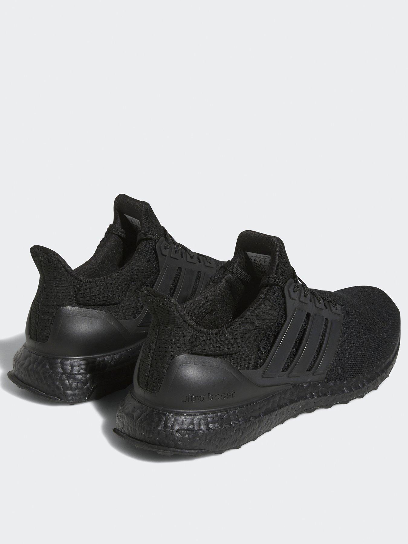 Ultra boost best sale sale black