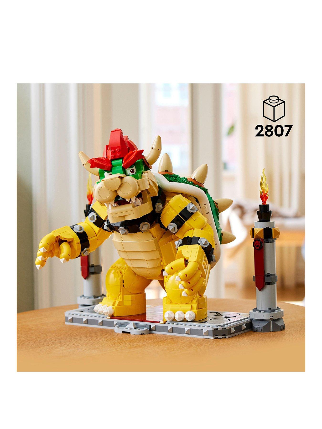 LEGO Super Mario The Mighty Bowser 71411, King of Koopas 3D Model Building  Kit, Collectible Posable Character Figure with Battle Platform, Memorabilia