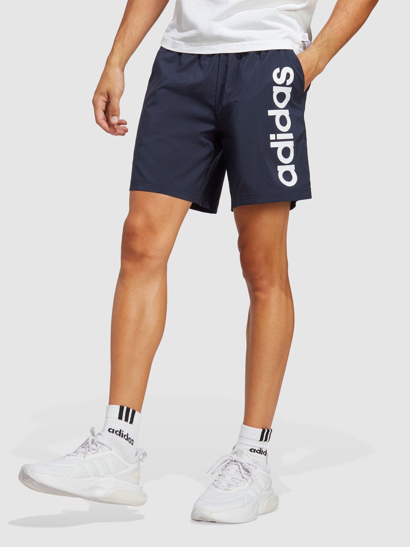 Shorts Adidas Logo Linear Chelsea Preto e Branco 