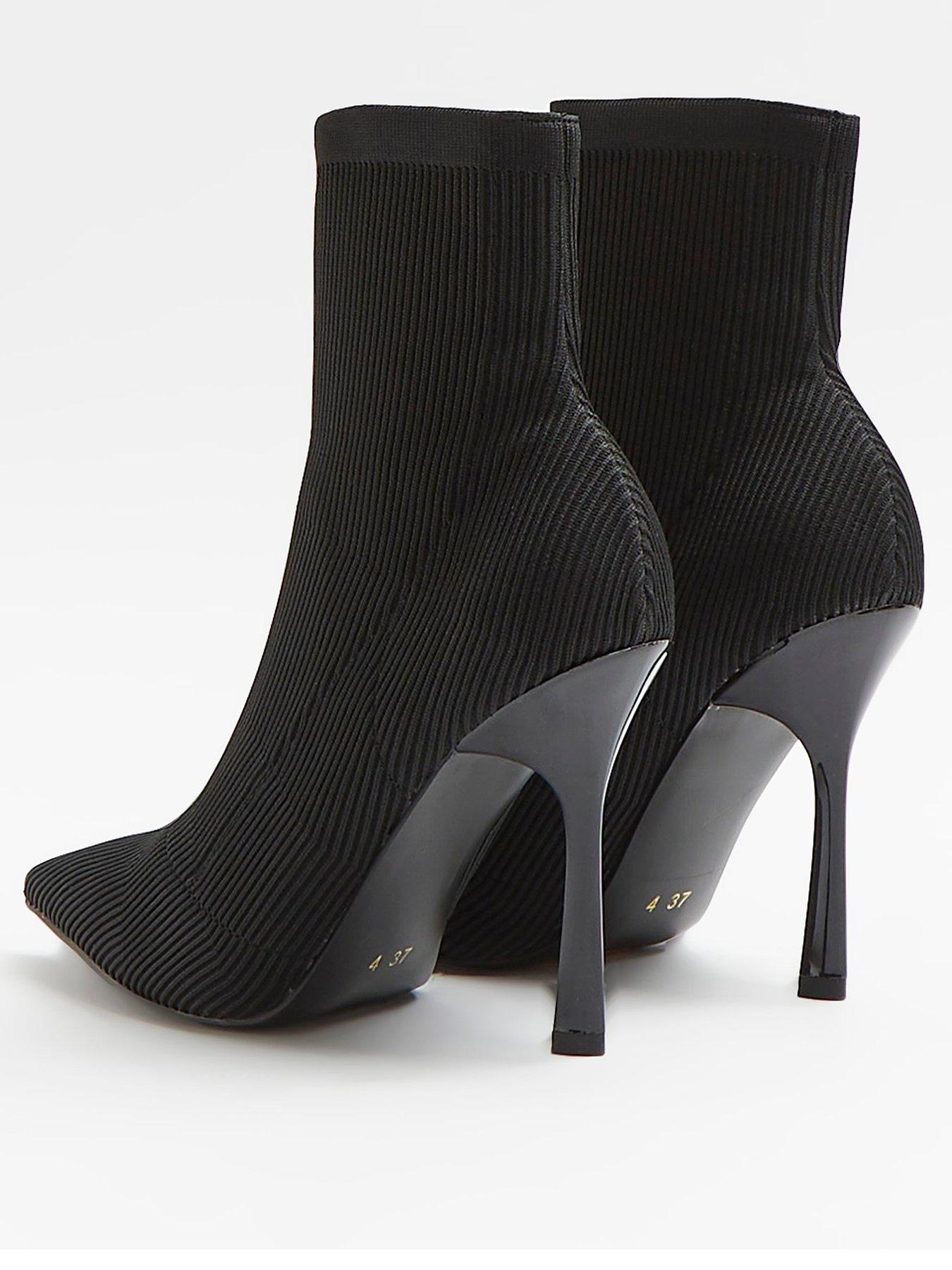 black-heeled-boots