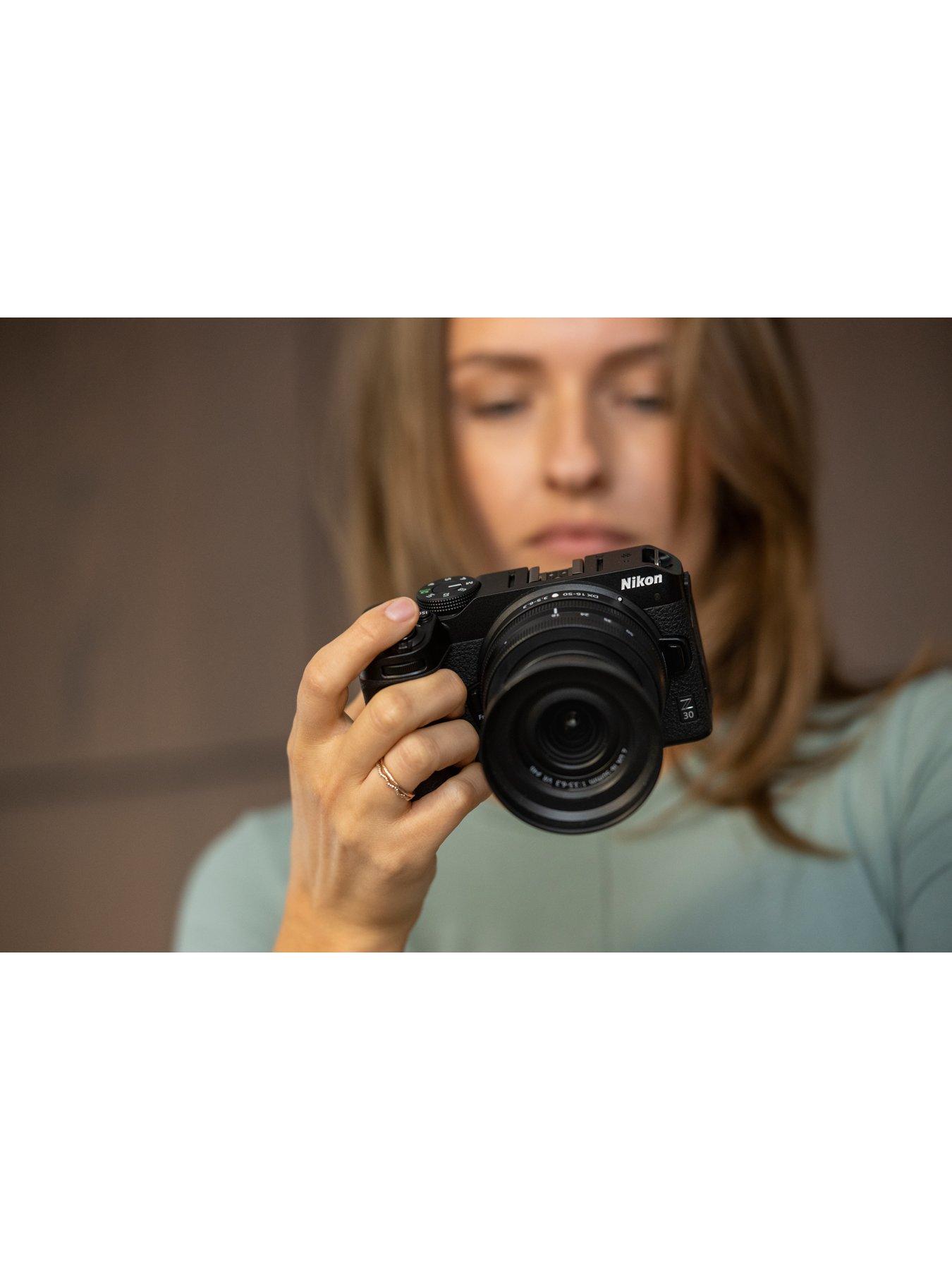 Image 7 of 8 of Nikon Z 30 Lens Kit w/16-50 DX + 50-250 DX