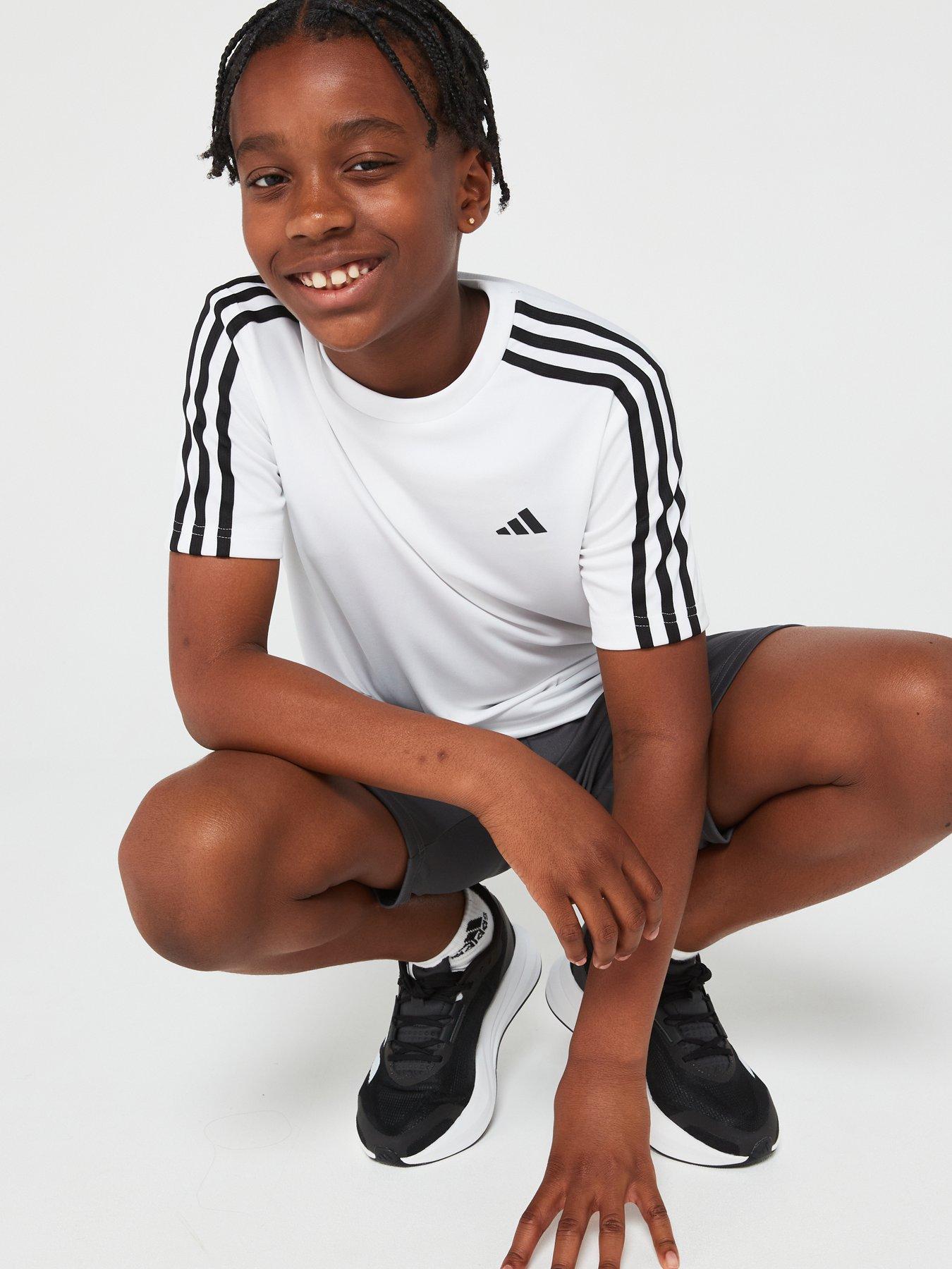 Image 4 of 6 of adidas Sportswear Junior Boys Train Essentials 3 Stripes Short &amp; Tee Set - White/Black