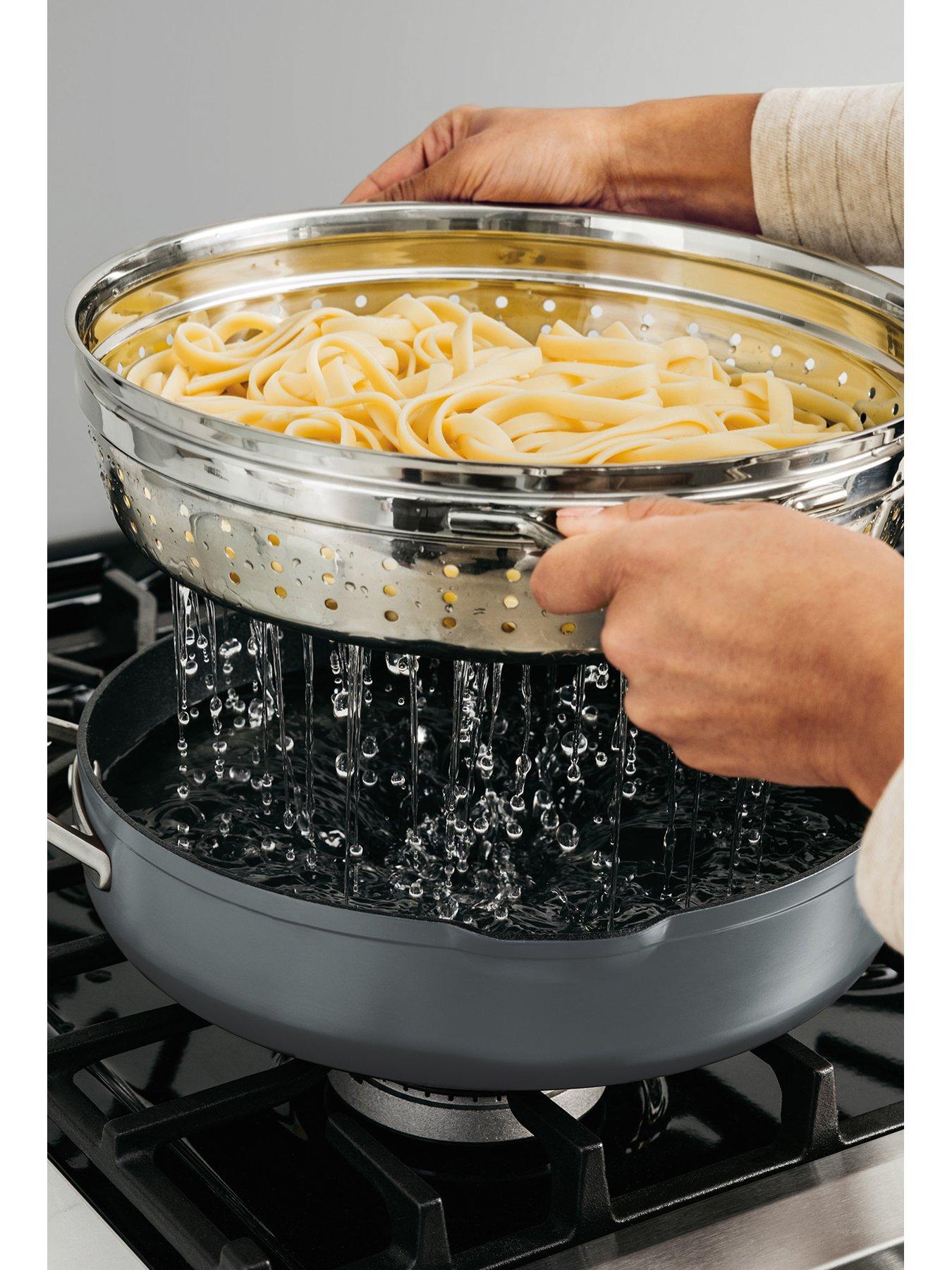 Image 5 of 7 of NINJA Foodi ZEROSTICK 9-in-1 PossiblePan, non stick in -&nbsp;Sea Salt Grey -&nbsp;CW102GYUK