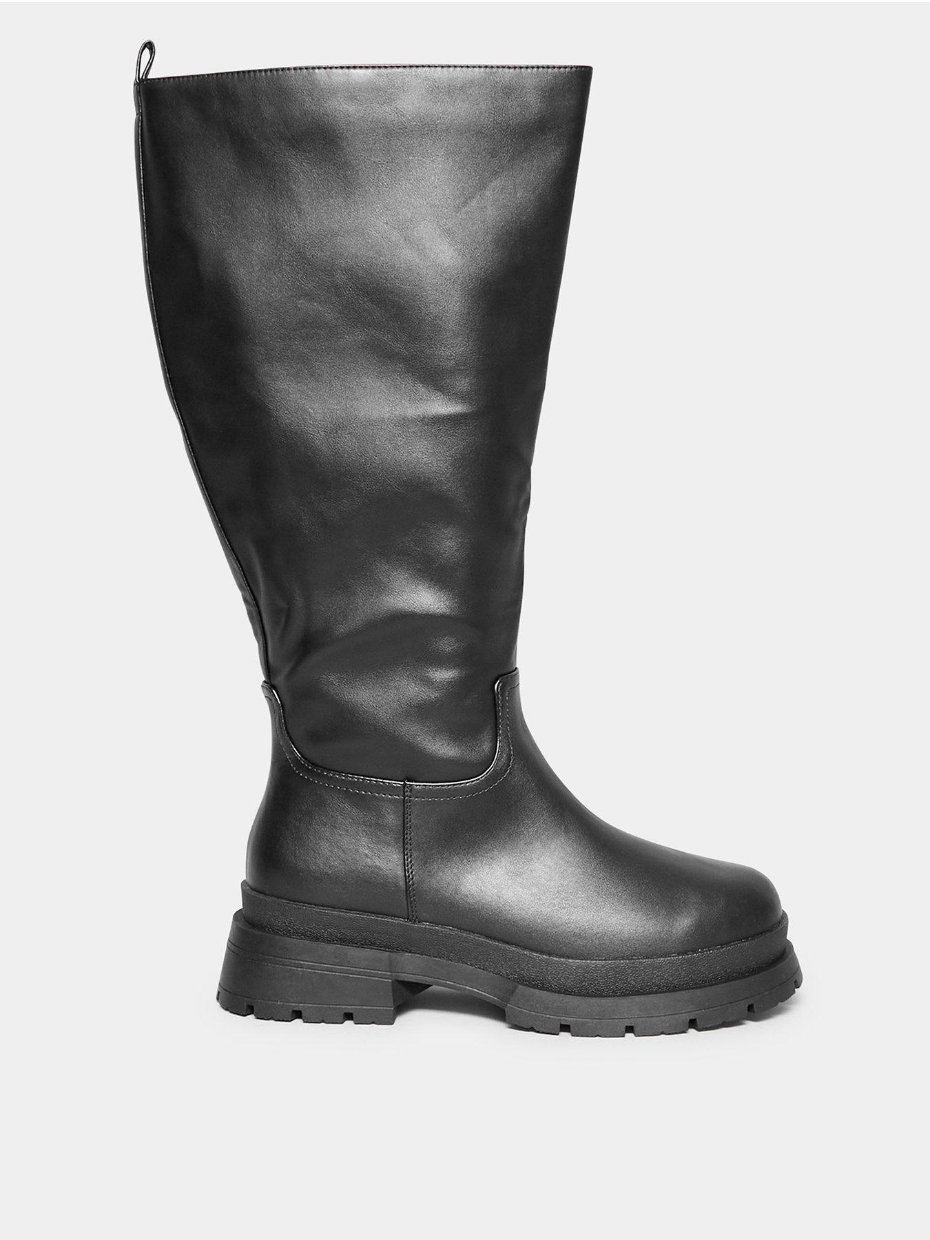 Wider fit clearance boots uk