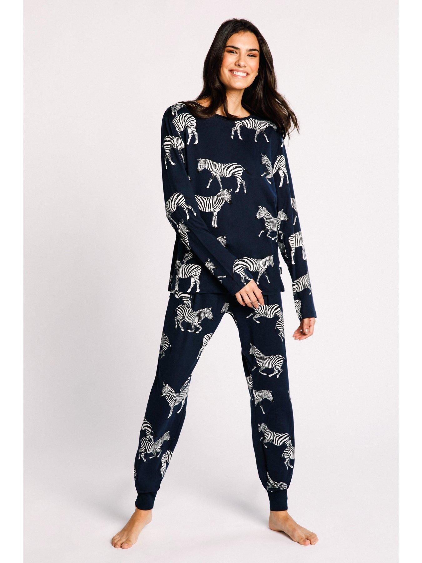 Image 3 of 5 of CHELSEA PEERS Long Crew Zebra Printed Set