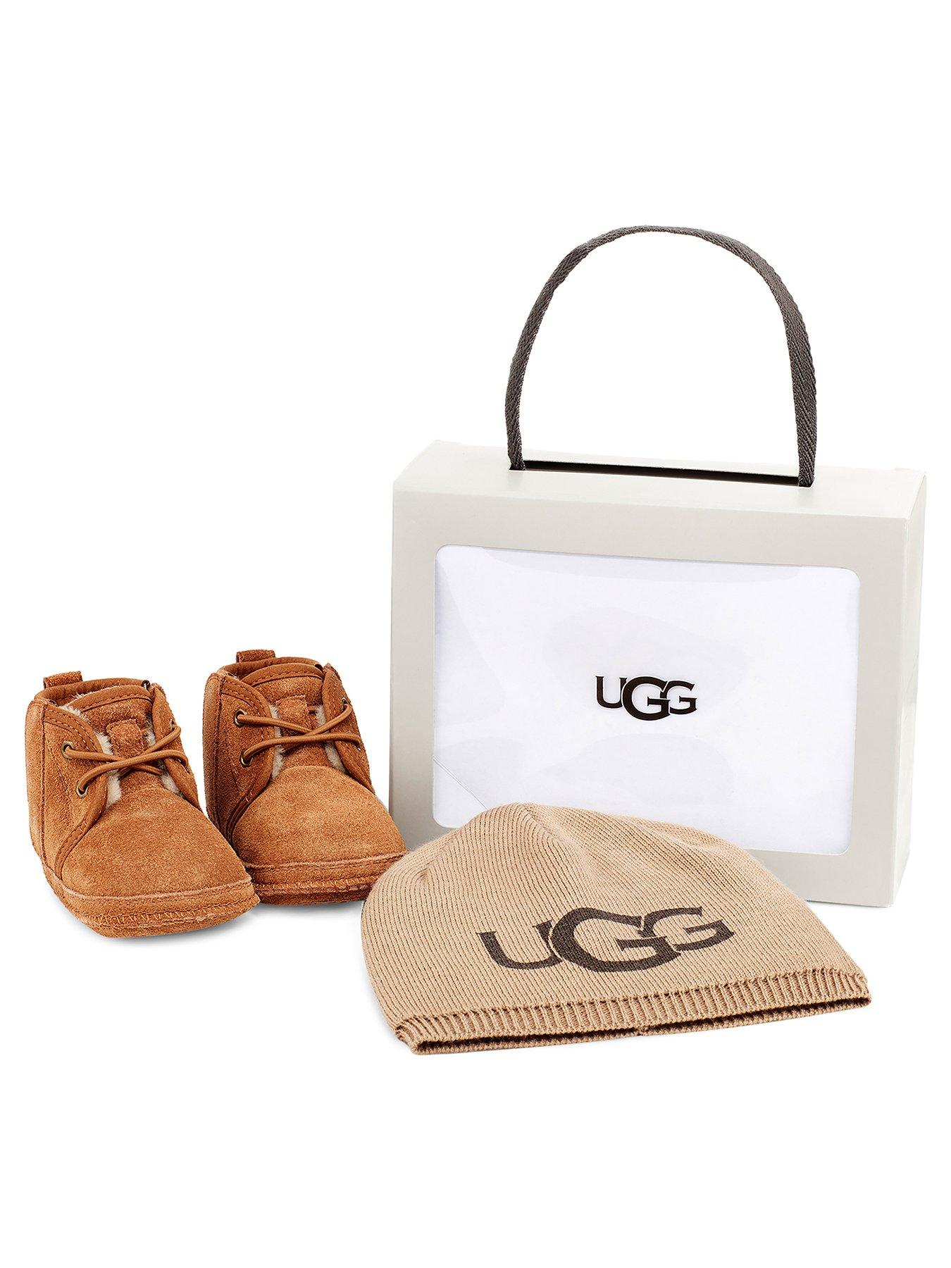 ugg-baby-neumel-and-logonbspbeanie-set-chestnut