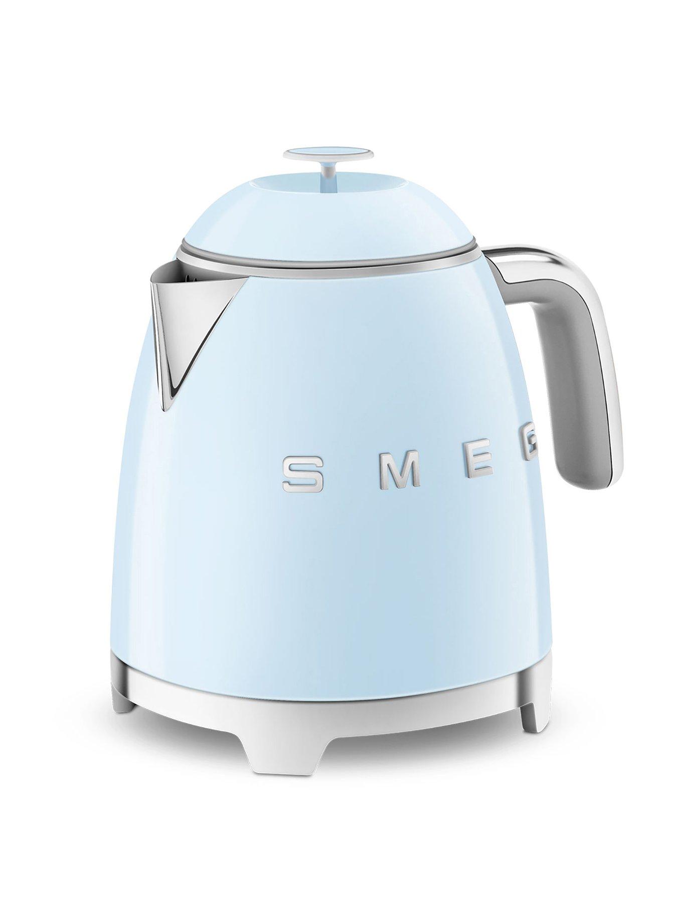 Image 2 of 6 of Smeg KLF05 Retro Style 0.8L Mini Kettle, 1400W - Pastel Blue