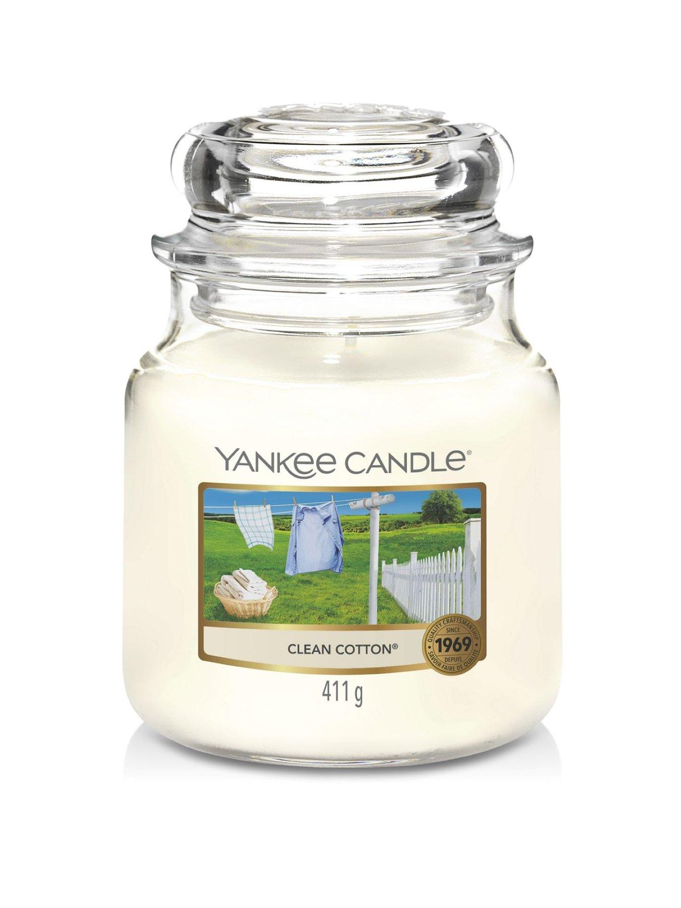 Product photograph of Yankee Candle Clean Cotton Medium Classic Jar Candle from very.co.uk