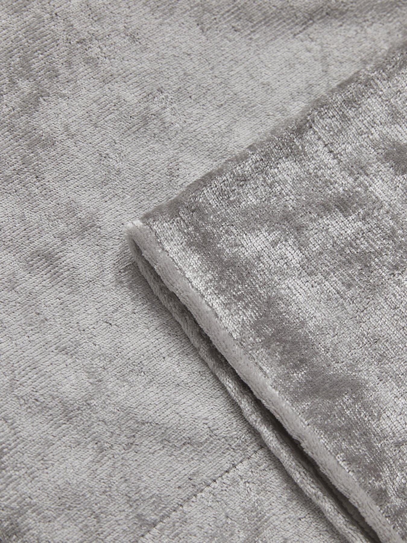 Champagne crushed velvet throw hotsell