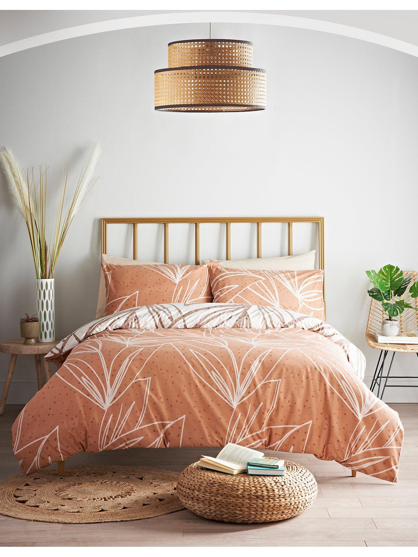 Product photograph of Cosmoliving By Cosmopolitan Cosmo Living Sunset Leaf Duvet Set -db - Orange from very.co.uk