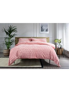 Product photograph of The Lyndon Co Alexandria Triangle Fleece Duvet Set - Sb - Pink from very.co.uk