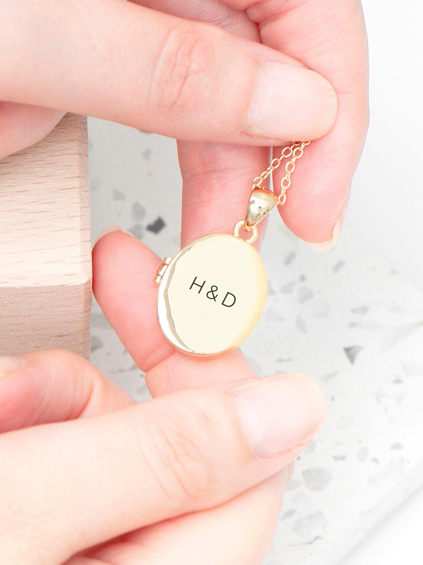 Image 2 of 5 of Treat Republic Personalised Oval Photo Locket - Gold
