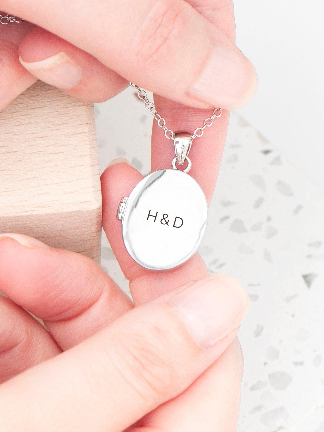 Image 2 of 5 of Treat Republic Personalised Oval Photo Locket - Silver