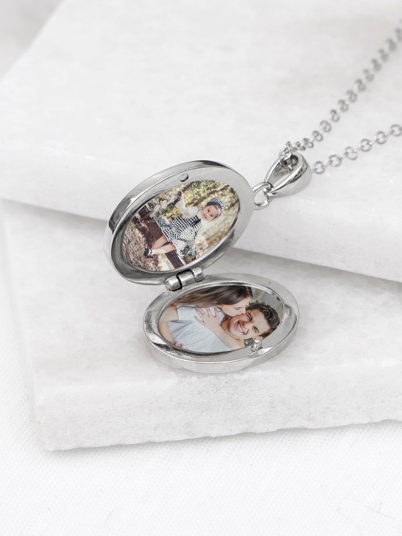 Image 4 of 5 of Treat Republic Personalised Oval Photo Locket - Silver