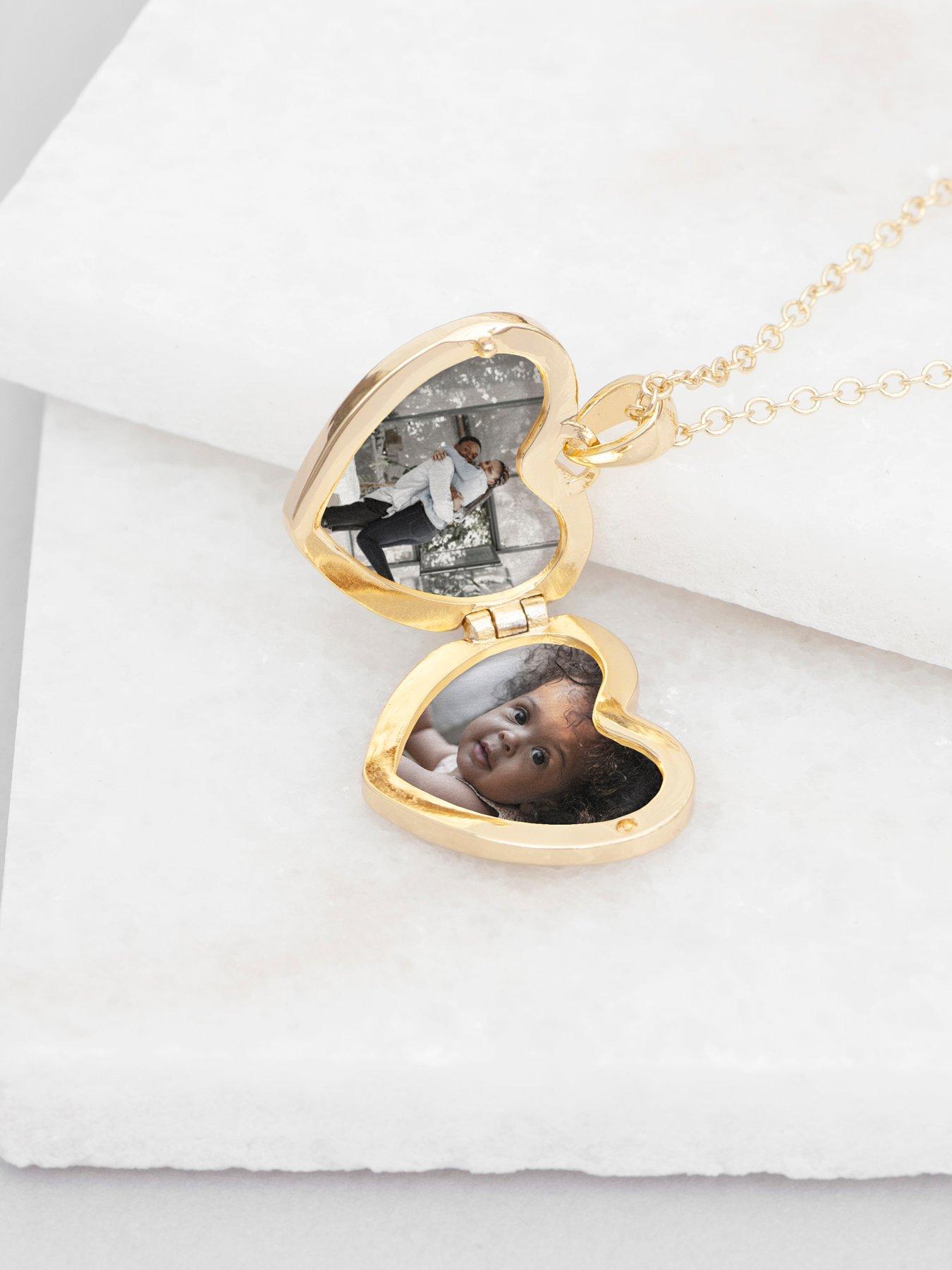 Image 4 of 5 of Treat Republic Personalised Heart Photo Locket - Gold