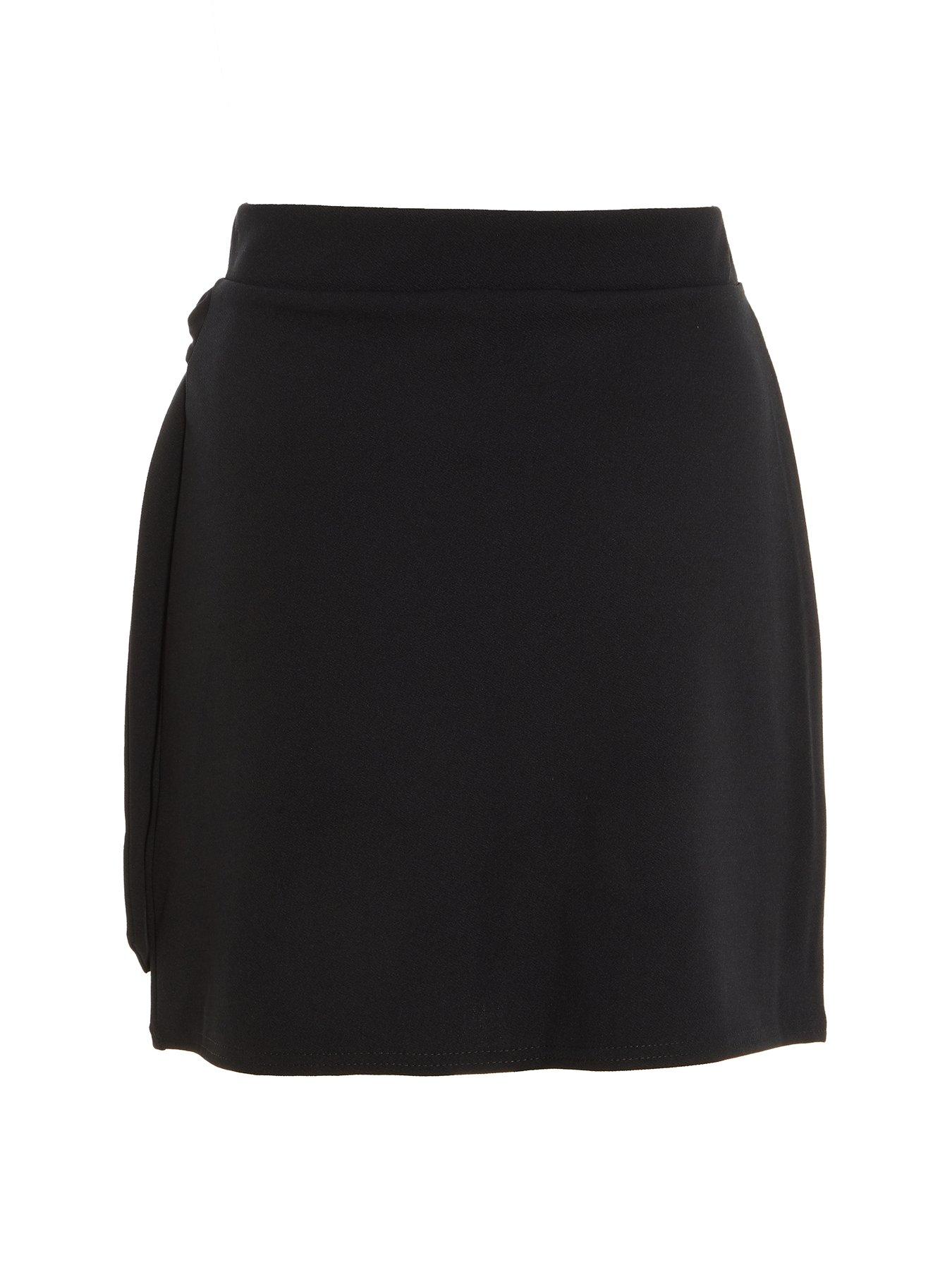 Black skater shop skirt quiz