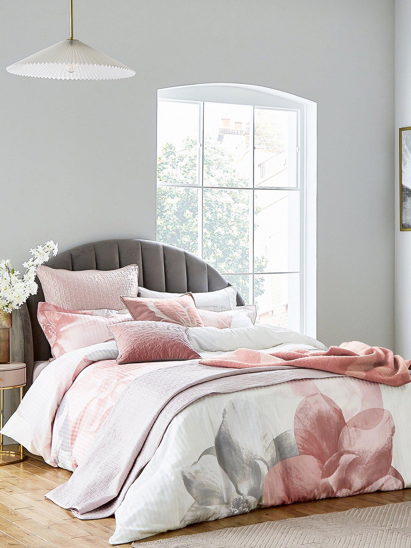 Baby pink hotsell duvet cover