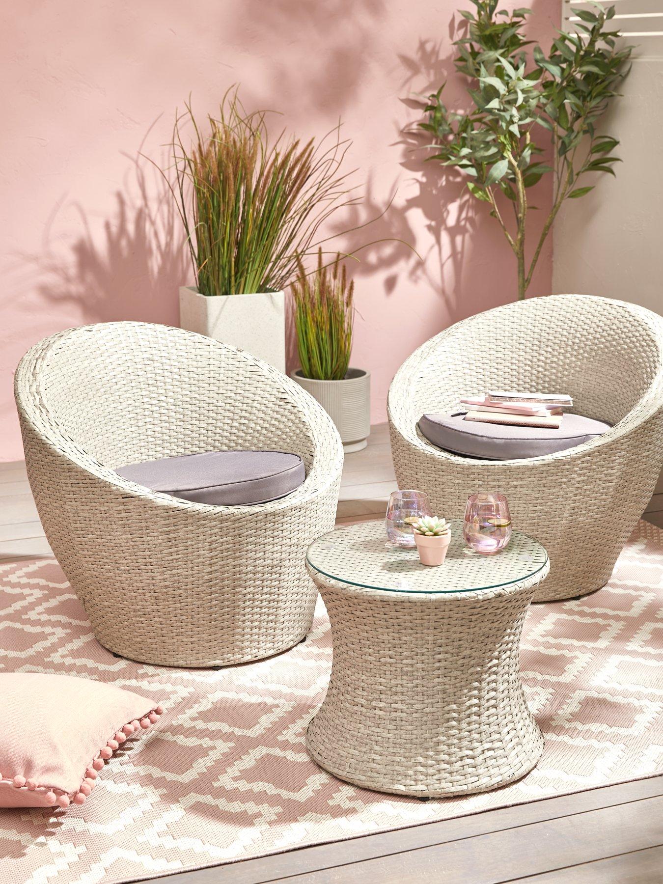 Grey rattan deals egg bistro set