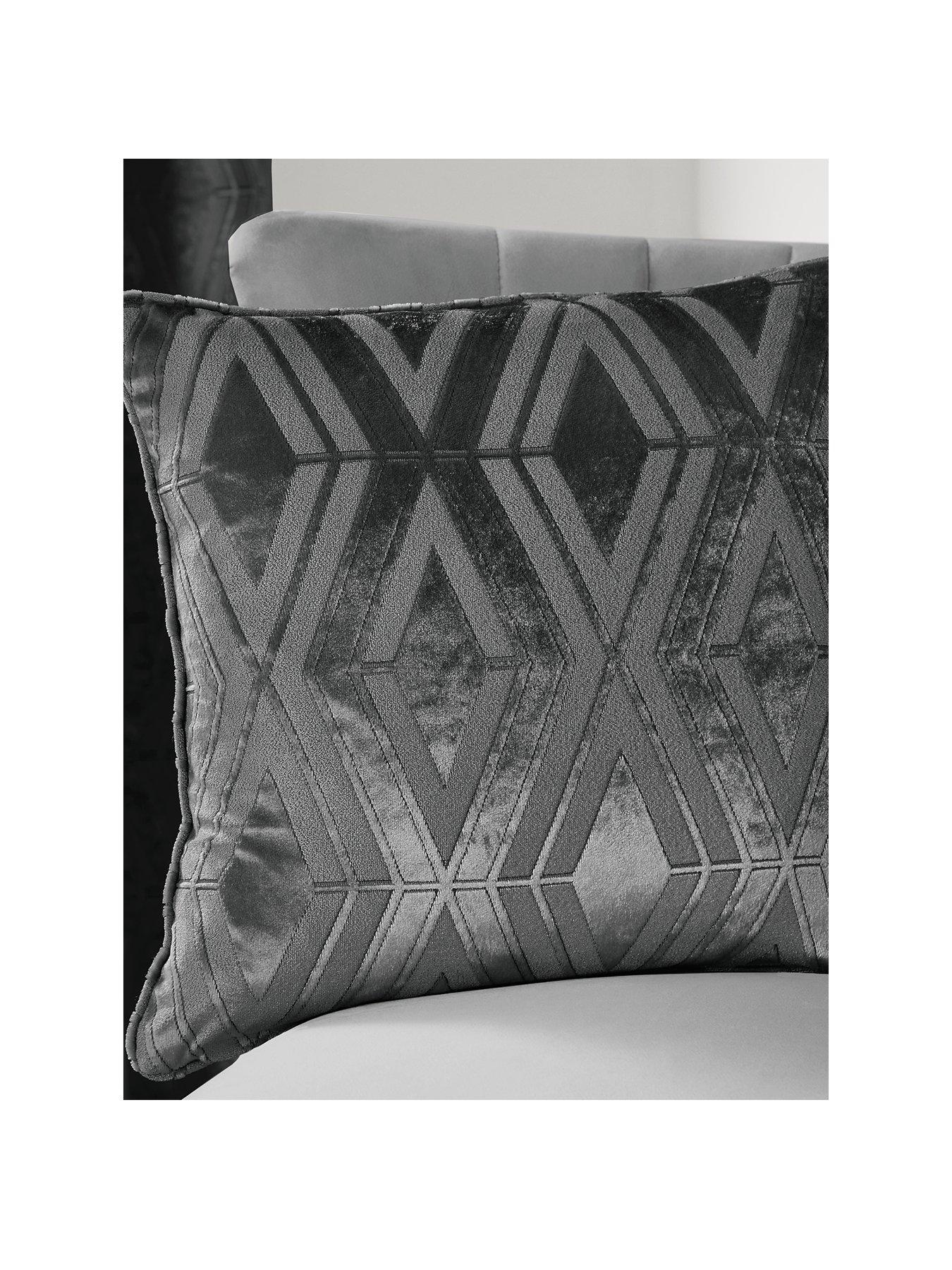 curtina-marco-cushion