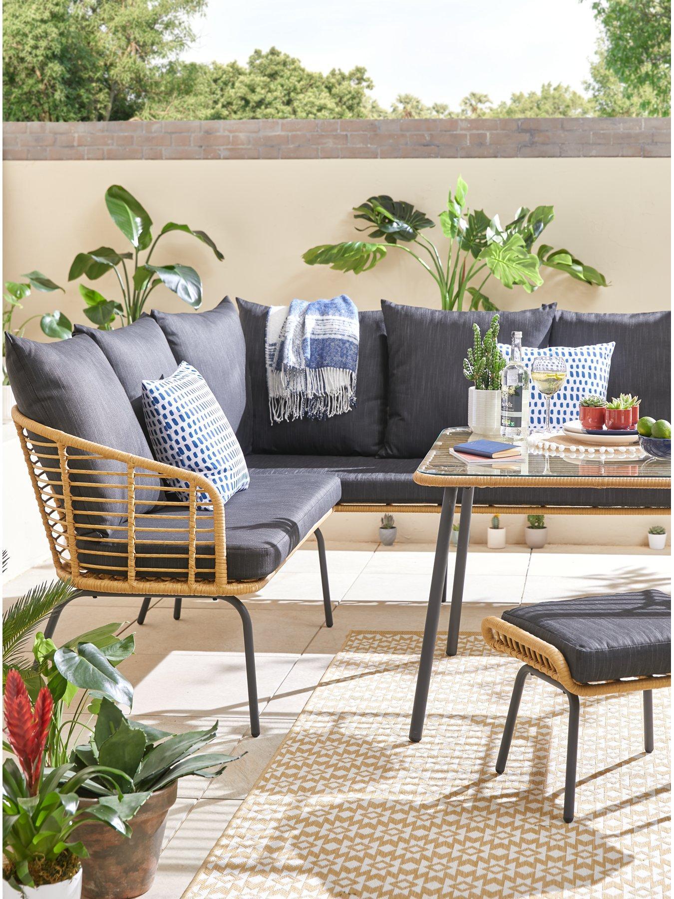 Outdoor dining corner discount set